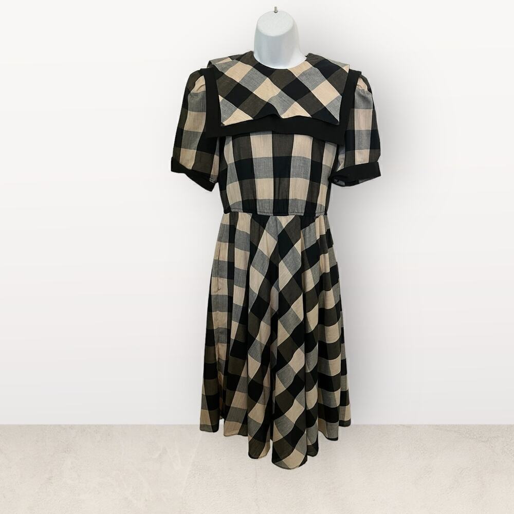 Vintage Studio E Large Checked Pattern W/Bib Coll… - image 1